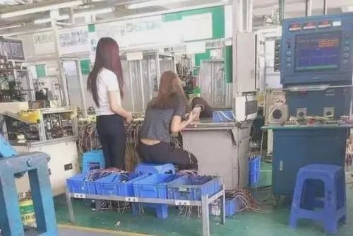 電子廠與電器維修的職業(yè)緣分 尋找伴侶的現(xiàn)實(shí)與機(jī)會(huì)